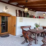 Kisleshegy Vendeghaz *