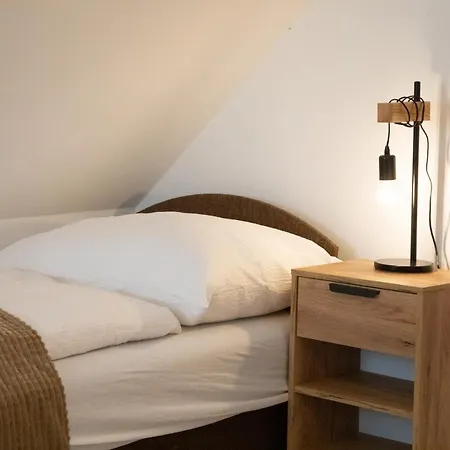 Kisleshegy Vendeghaz *