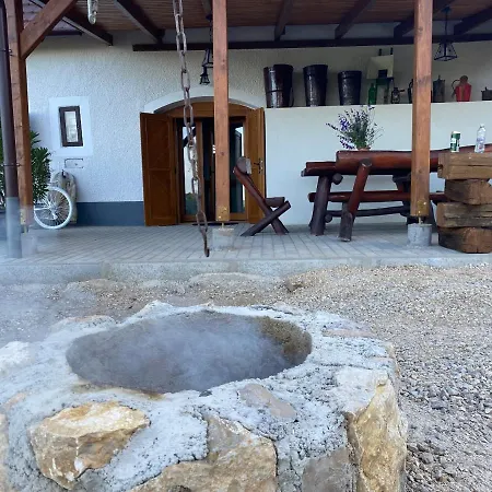 Kisleshegy Vendeghaz * Дёргиче