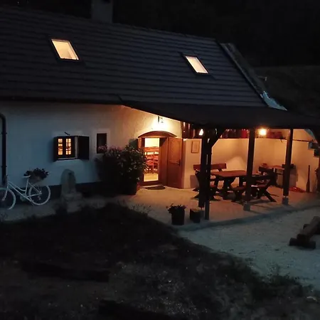 Kisleshegy Vendeghaz * Дёргиче