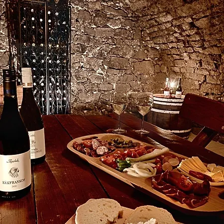 Kisleshegy Vendeghaz