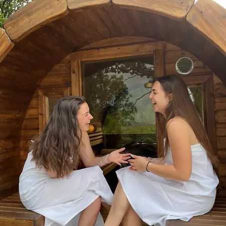 Sauna & Jakuzzi Kisleshegy Vendeghaz Villa